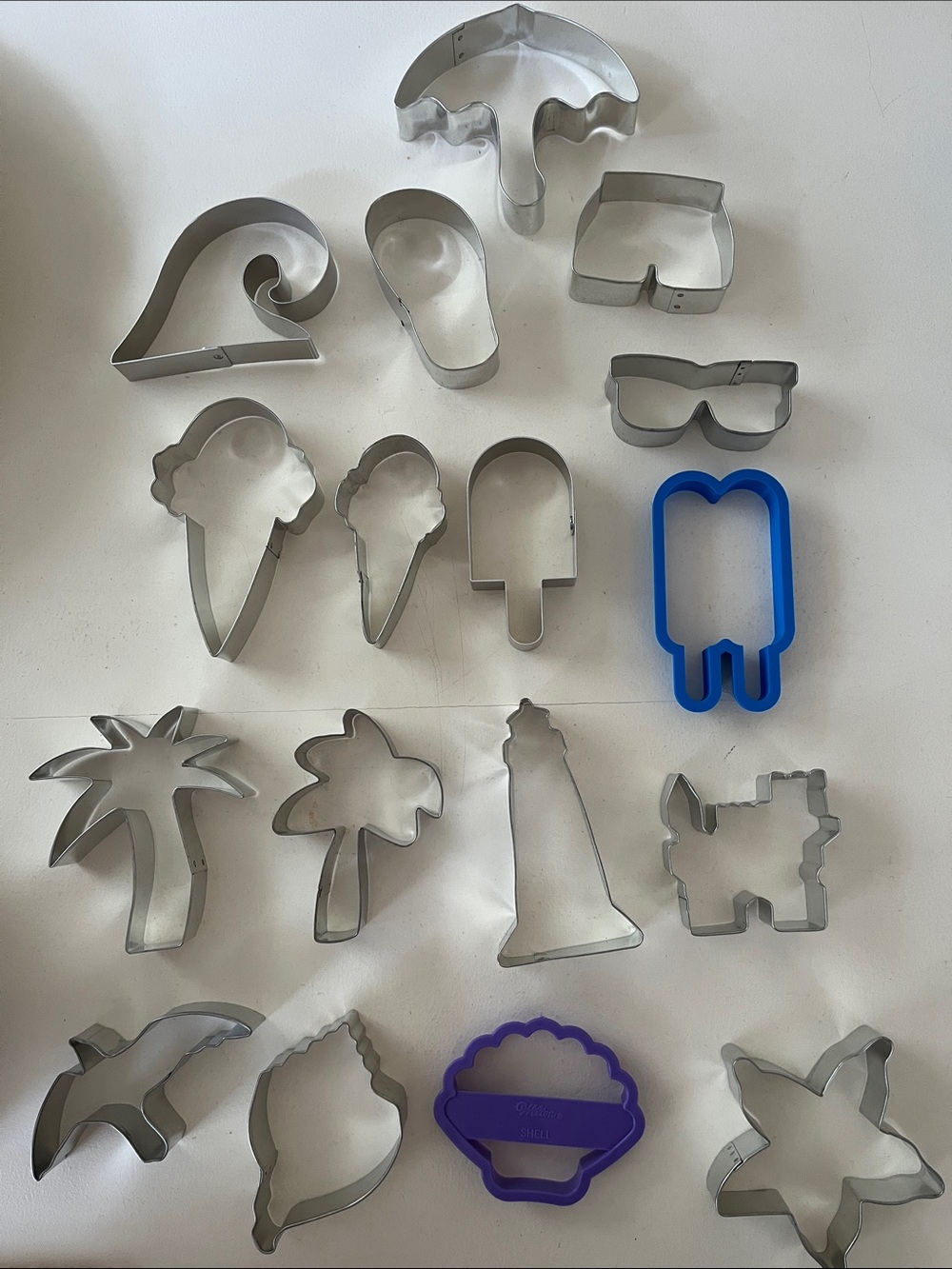 Summer/Beach-Themed Cookie Cutters, Set of 17